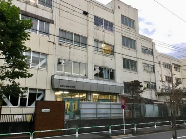 北区立神谷中学校の画像1