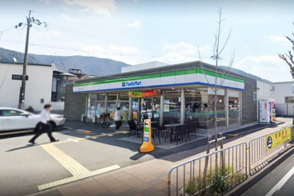 ファミリーマート 京都東インター店の画像1