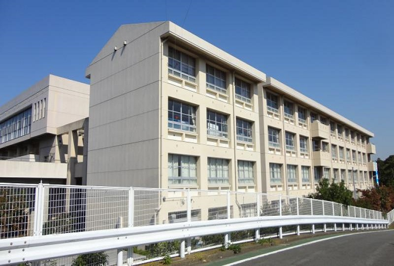 依知中学校の画像