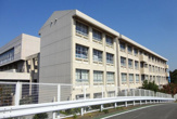 依知中学校