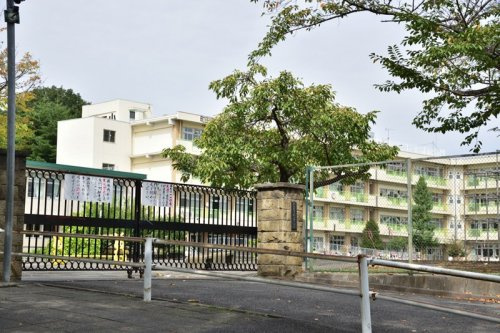鶴川第二小学校の画像