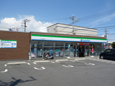 ファミリーマート　厚木飯山店の画像1