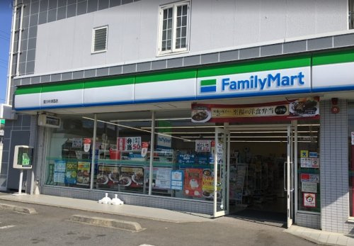 ファミリーマート　愛川中津西店の画像