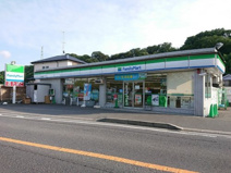 ファミリーマート　愛川六倉店