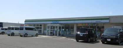 ファミリーマート御所野湯本店の画像1