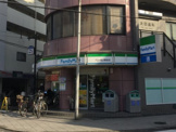 ファミリーマート アムト相川駅前店