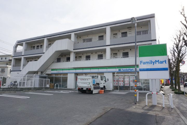ファミリーマート　町田成瀬が丘店の画像