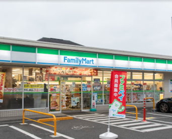 ファミリーマート　版画美術館入口店の画像1