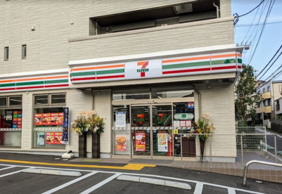 セブンイレブン 横浜大久保2丁目店の画像1