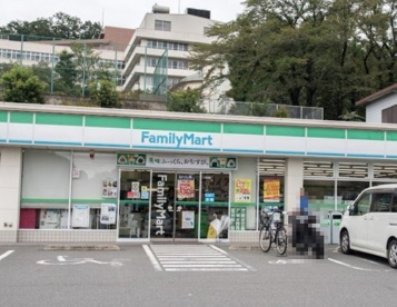 ファミリーマート　純心学園前店の画像1