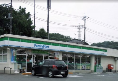 ファミリーマート　新滝山街道店の画像1