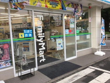 ファミリーマート　石川工業団地入口店の画像1