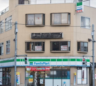 ファミリーマート　八王子万町店の画像1