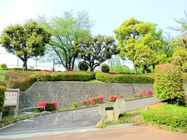 鳶尾中央公園の画像1