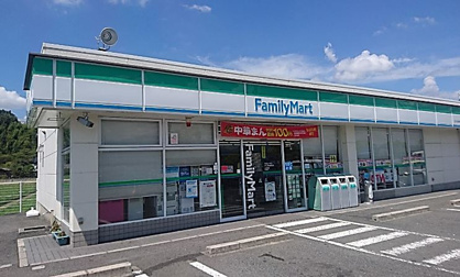 ファミリーマート ミナミ河内長野高向店の画像1