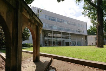 東京大学駒場図書館の画像1