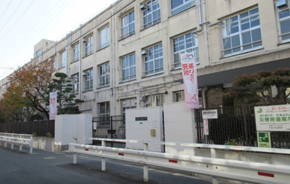 東陽中学校の画像1