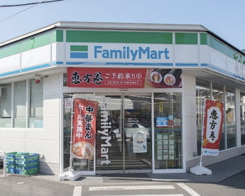 ファミリーマート 世田谷喜多見店の画像1