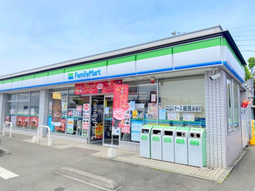 ファミリーマート座間栗原中央店の画像1