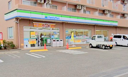 ファミリーマート座間郵便局前店の画像1