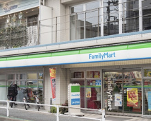 コンビニエンスストア ファミリーマート 駒沢二丁目店