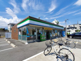 ファミリーマート 吹田山手町四丁目店