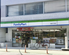 コンビニエンスストア ファミリーマート 成城六丁目店
