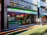 ファミリーマート世田谷日大通り店