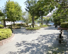 世田谷区立成城八丁目広場