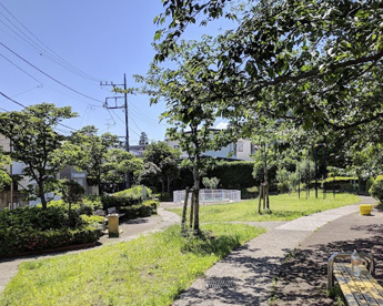 世田谷区立弦巻二丁目広場の画像1