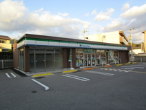 ファミリーマート 高知東秦泉寺店