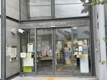 服部図書館