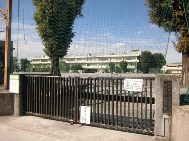 板橋区立高島第三中学校の画像1