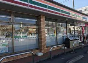 セブンイレブン 三郷谷口店の画像1
