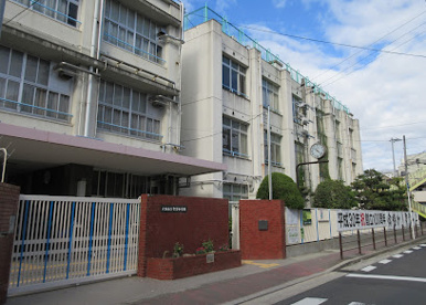 大阪市立聖賢小学校の画像1