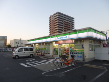 ファミリーマート栗東安養寺店の画像1