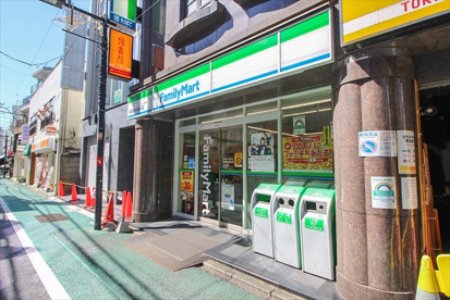 ファミリーマート 経堂農大通り店の画像1
