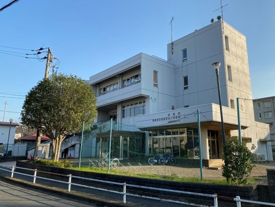 多摩市立東寺方図書館