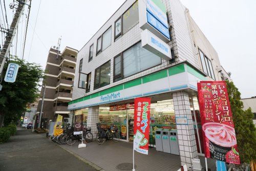 ファミリーマート 京王稲城駅前店