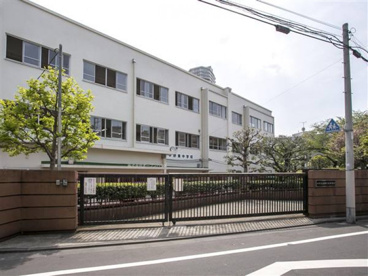 中野区立中野東中学校の画像1
