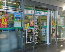 ファミリーマート 護国寺駅前店