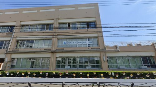 川崎市立東高津中学校