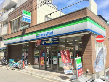 ファミリーマート 戸部駅東店の画像1