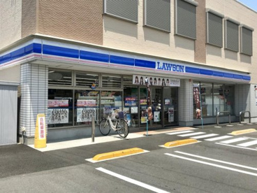 ローソン 木曽川内割田店の画像1