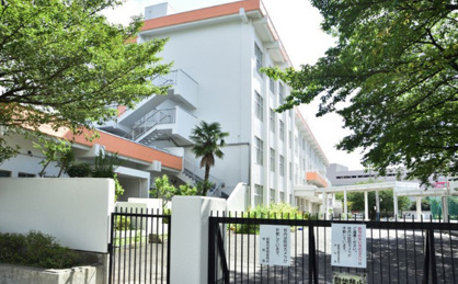 昭島市立つつじが丘小学校の画像1