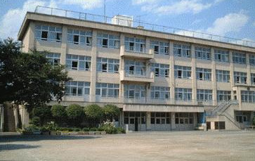 昭島市立瑞雲中学校の画像1