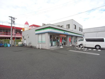 ファミリーマート 名南白水店の画像1