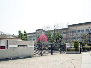 八王子市立中山中学校の画像1