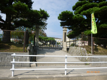 大矢知興譲小学校の画像1