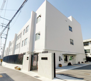 私立羽衣学園高校の画像1